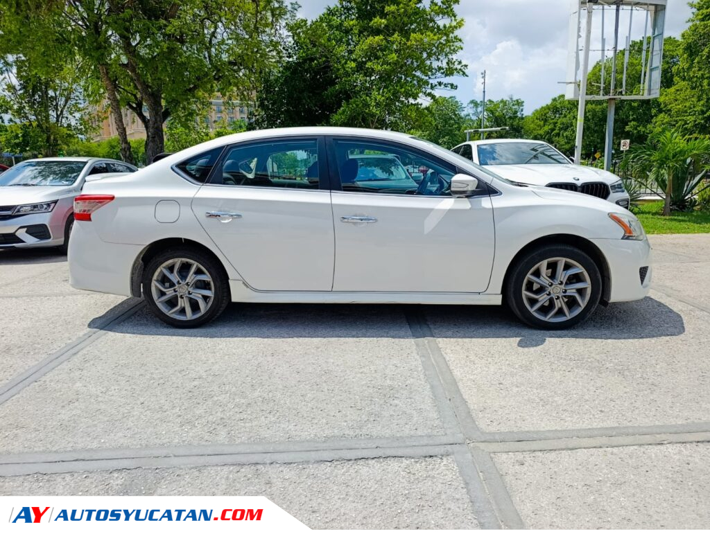 Nissan Sentra SR CVT 2013