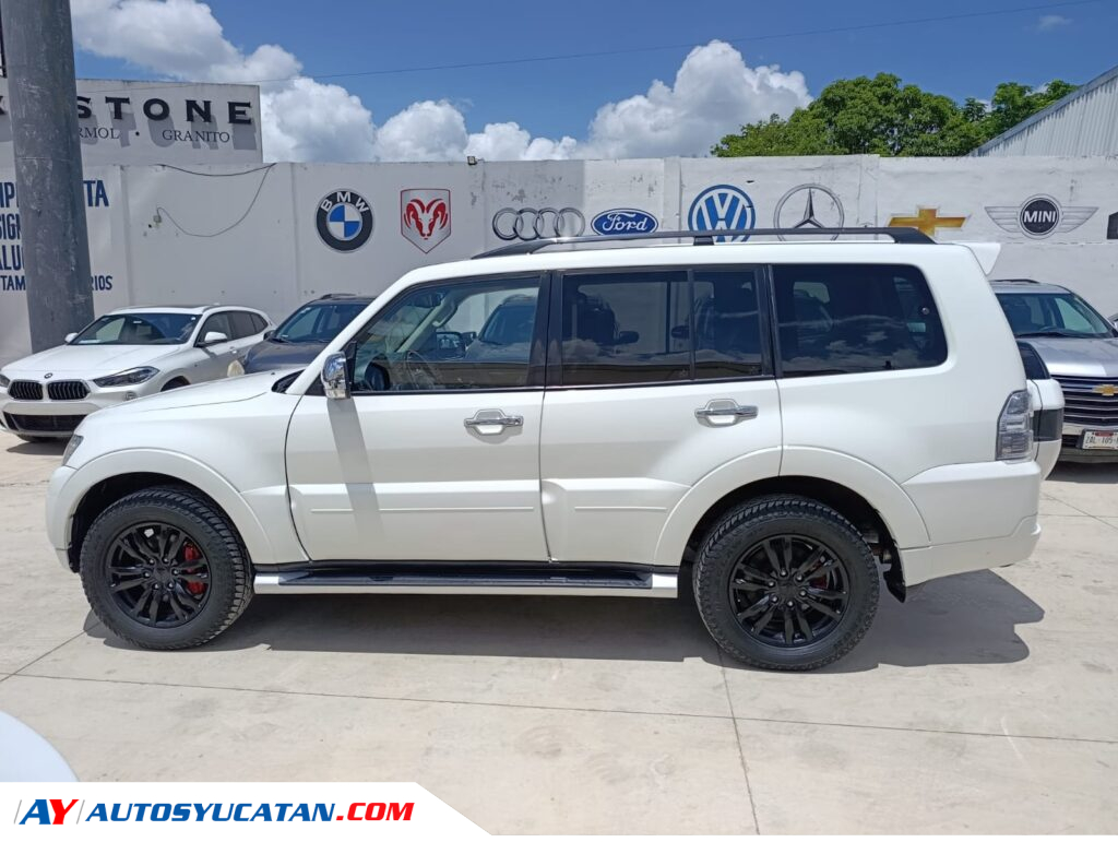 Mitsubishi Montero Limited 2019