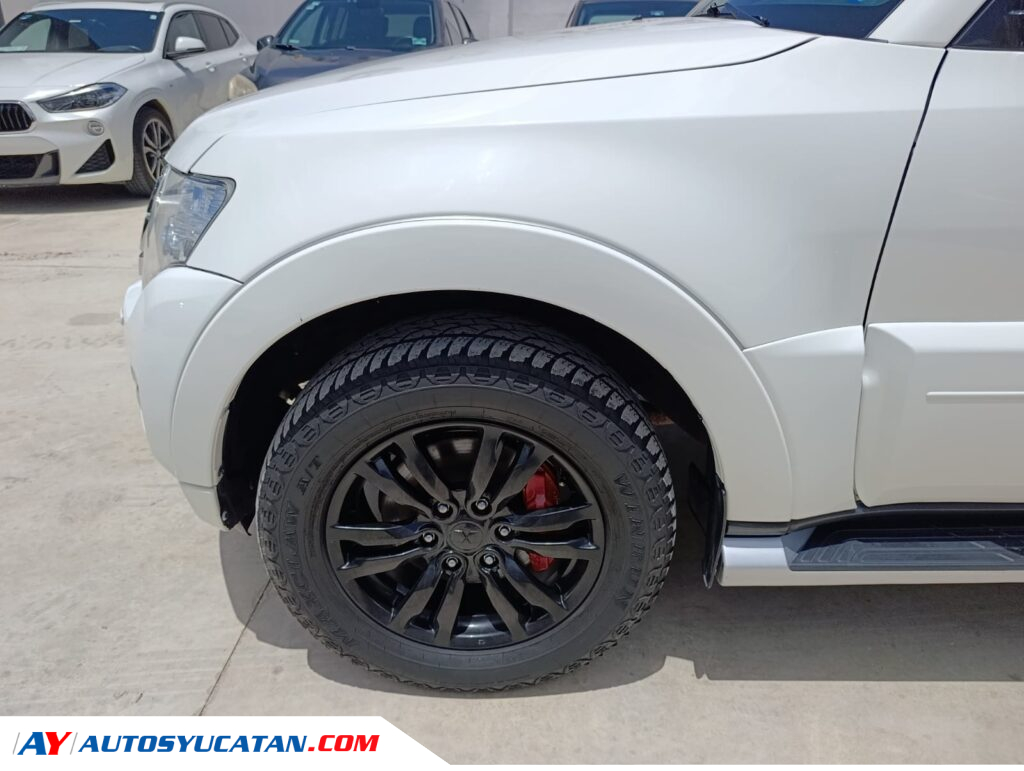 Mitsubishi Montero Limited 2019