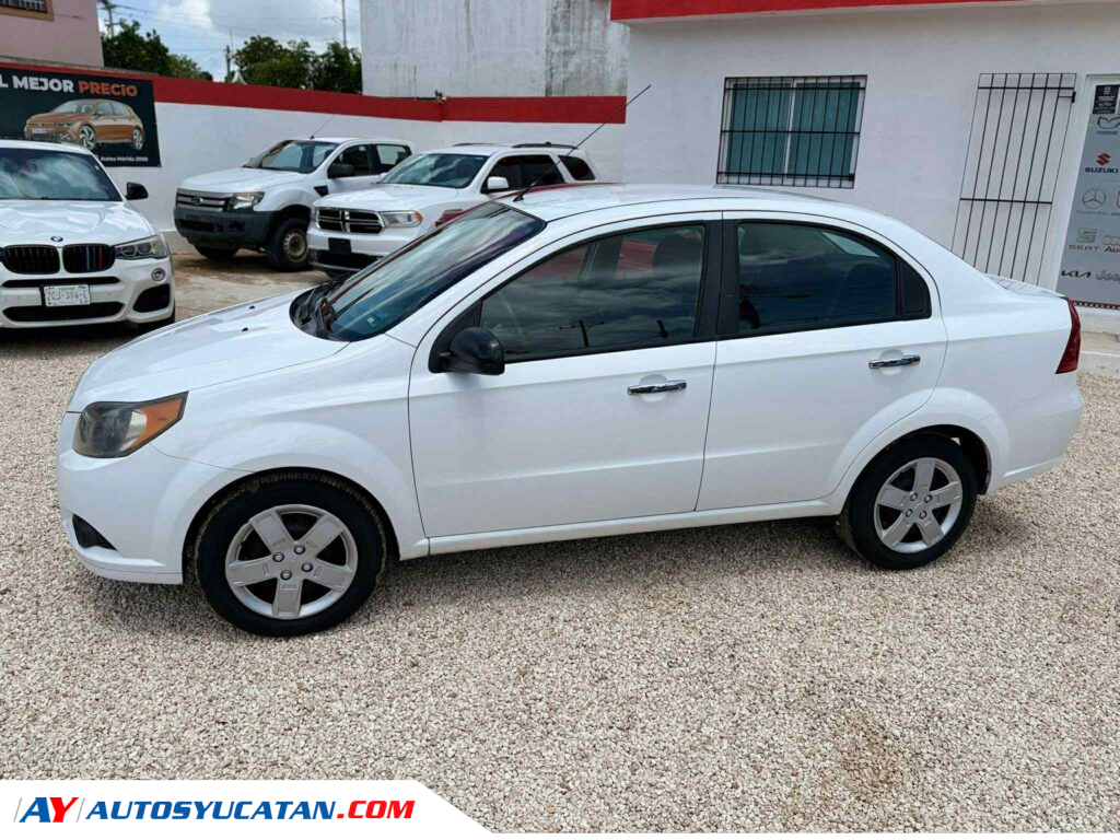 CHEVROLET AVEO LT 2015