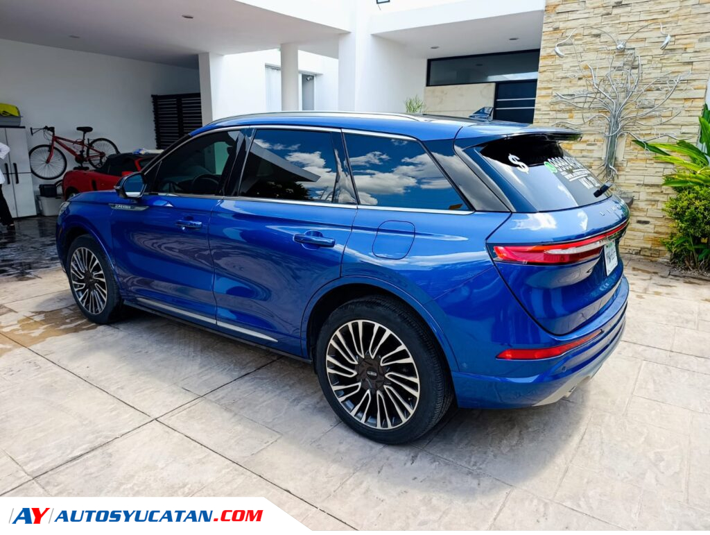 Lincoln Corsair 2021