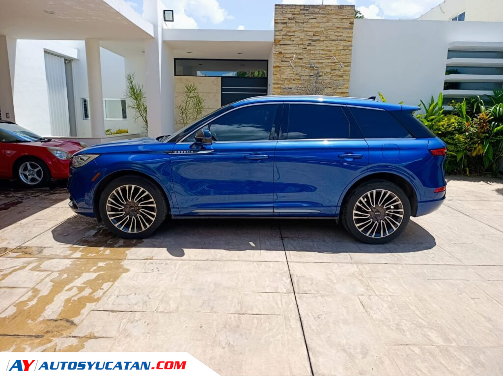 Lincoln Corsair 2021