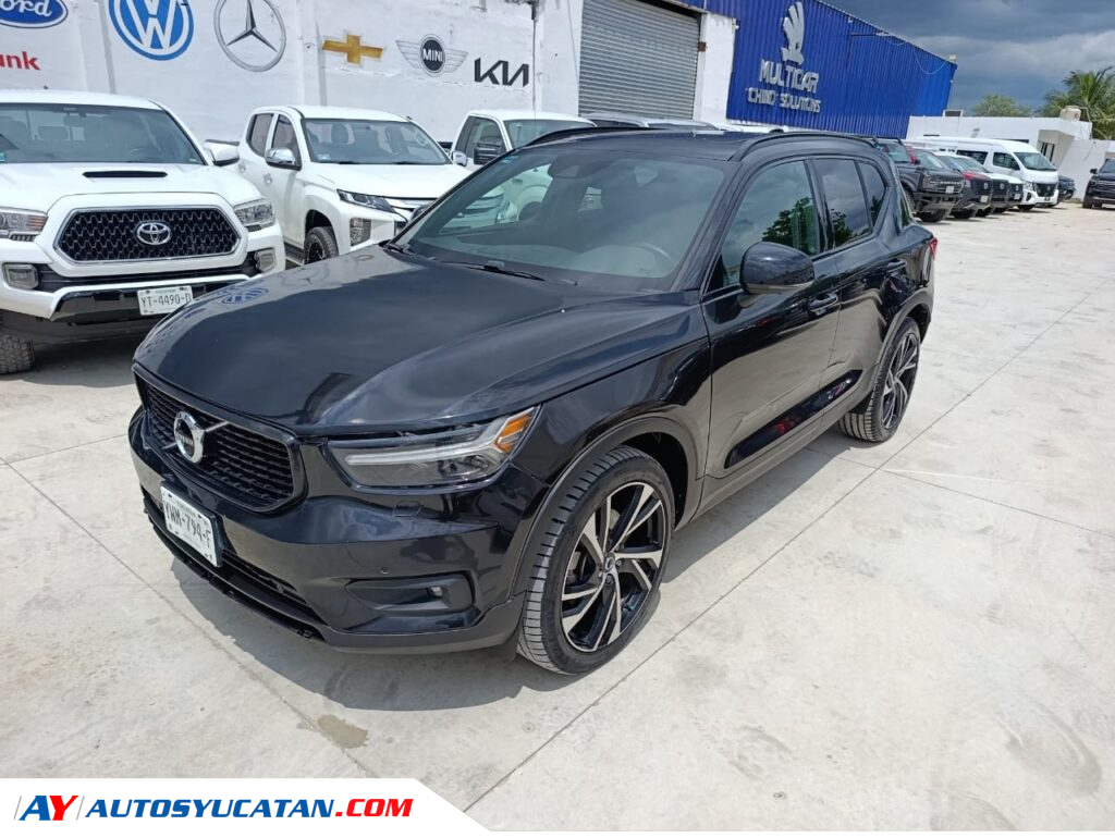 Volvo XC40 2021