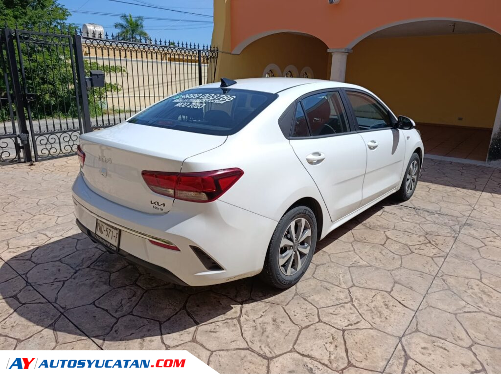 Kia Rio LX Sedan 2023