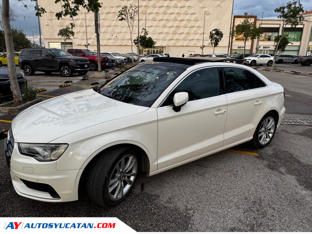 Audi A3 Sedan Attraction Plus 1.8 TFSI 180HP S Tronic / Techo de Cristal Panorámico 2015
