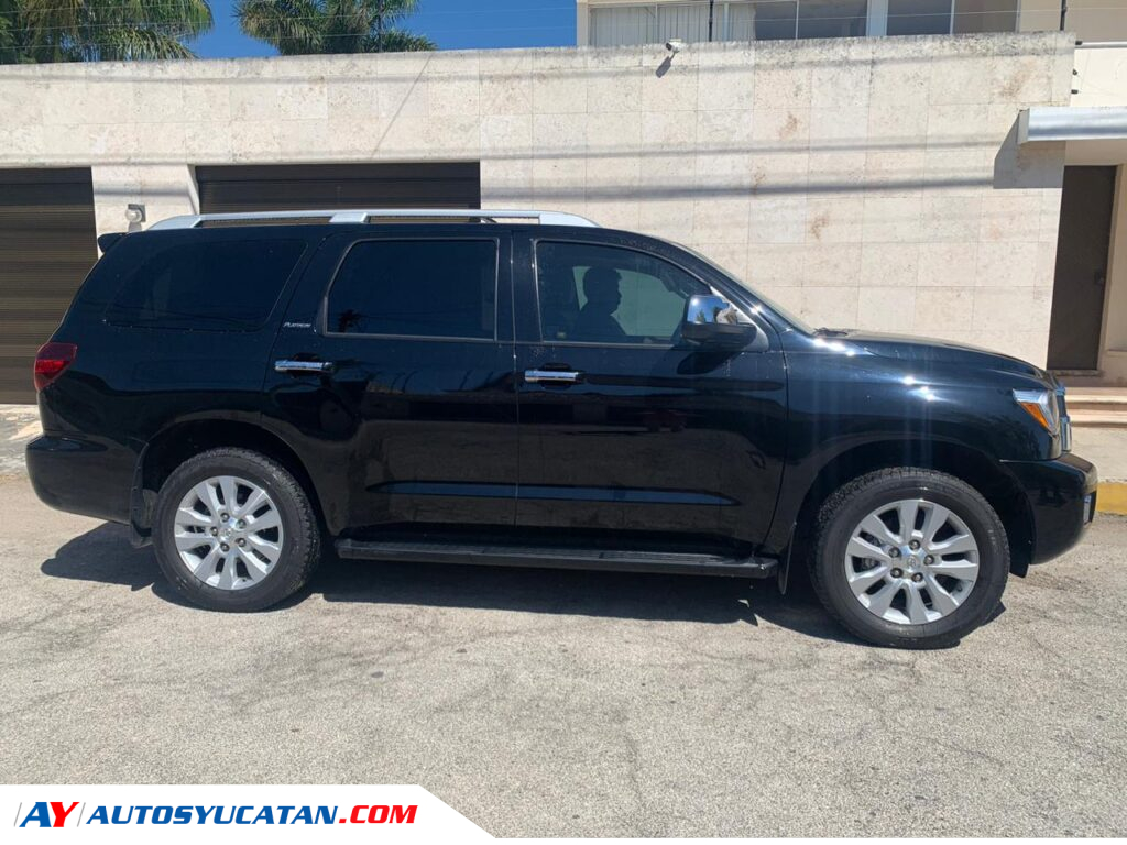 Toyota Sequoia Platinum 2020 - 7 Pasajeros - 23,000 Km