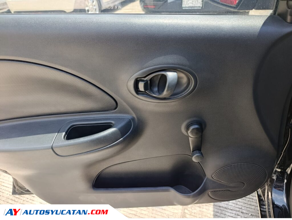 Nissan March Sense 2013