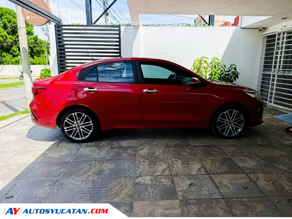 Kia Rio  EX 2021