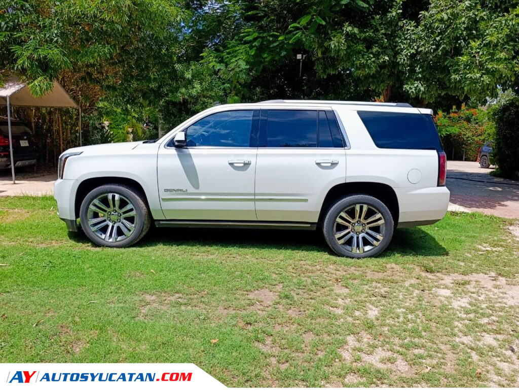 GMC Yukon Denali 2017