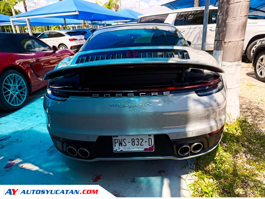 Porsche 911 Targa 2021