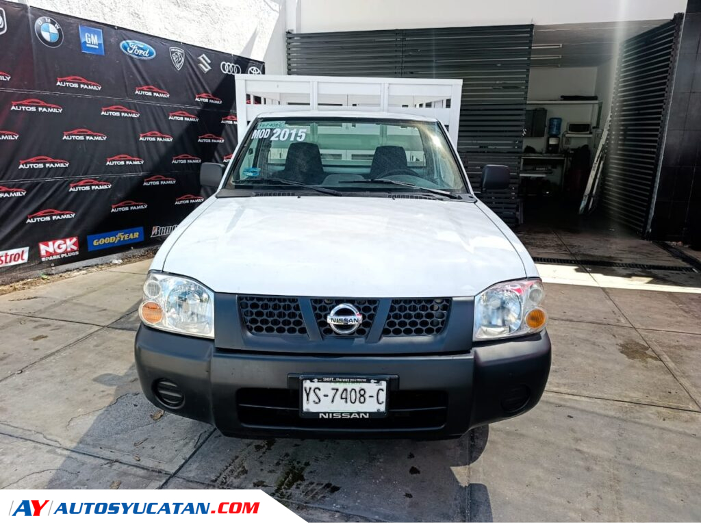 Nissan NP300 Estacas 2015