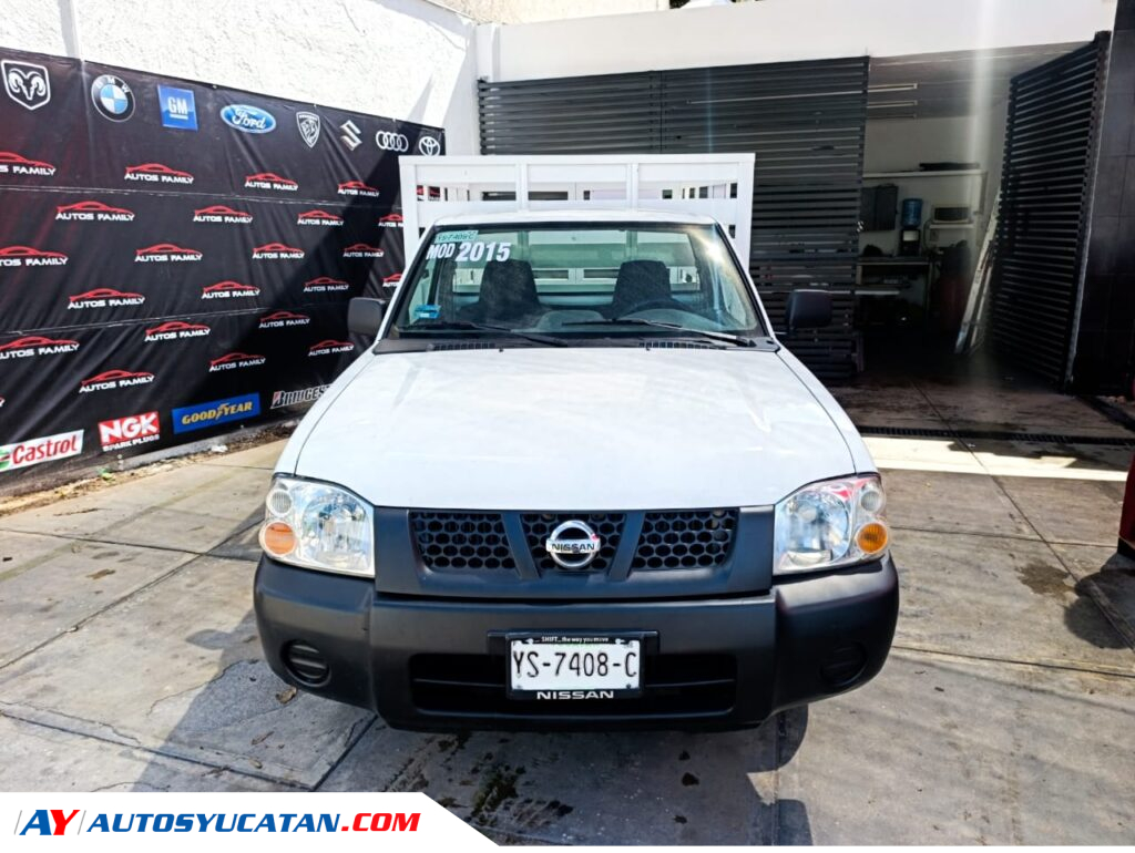 Nissan NP300 Estacas 2015