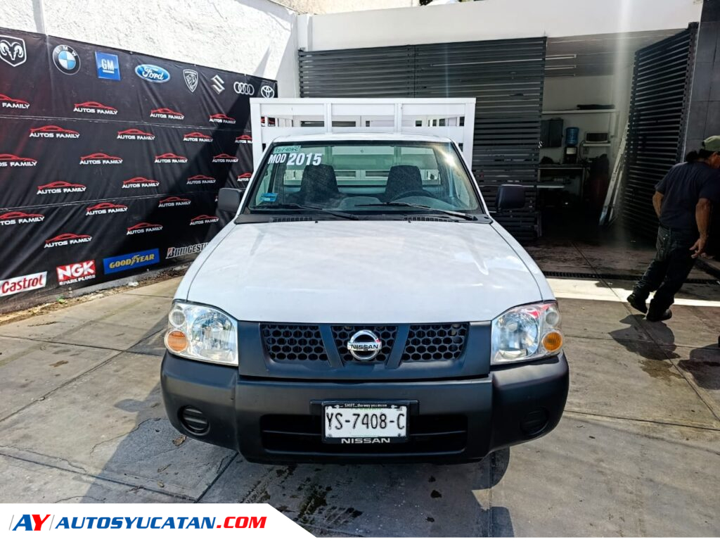 Nissan NP300 Estacas 2015
