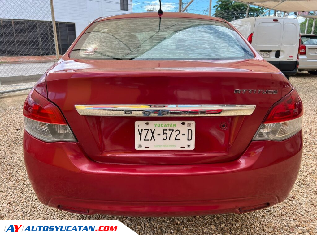 Dodge Attitude SXT 2016