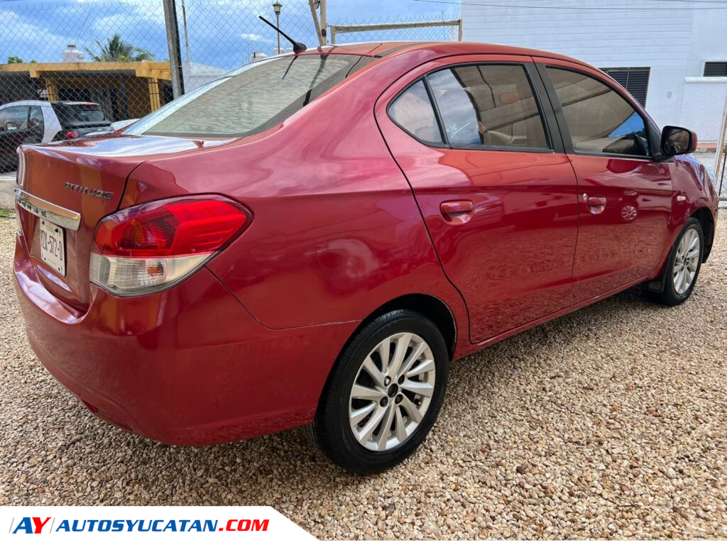 Dodge Attitude SXT 2016