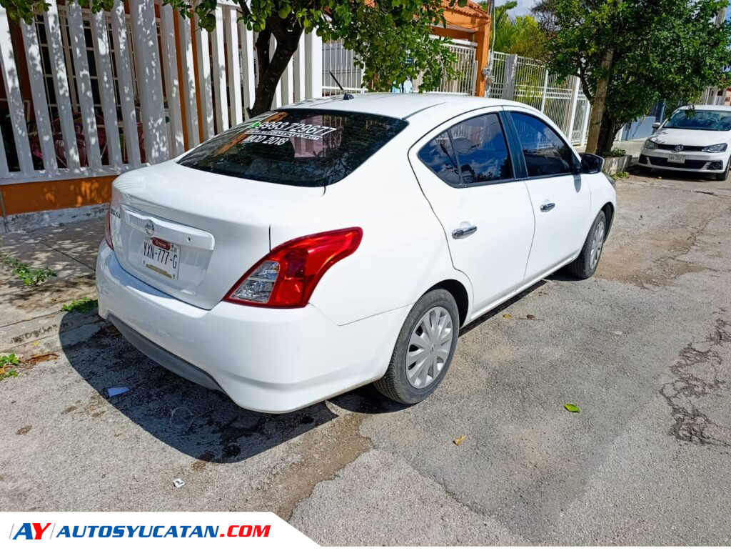 Nissan Versa Estandar 2018