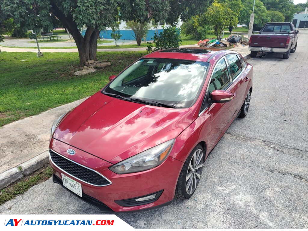 Ford Focus Luxury 2016