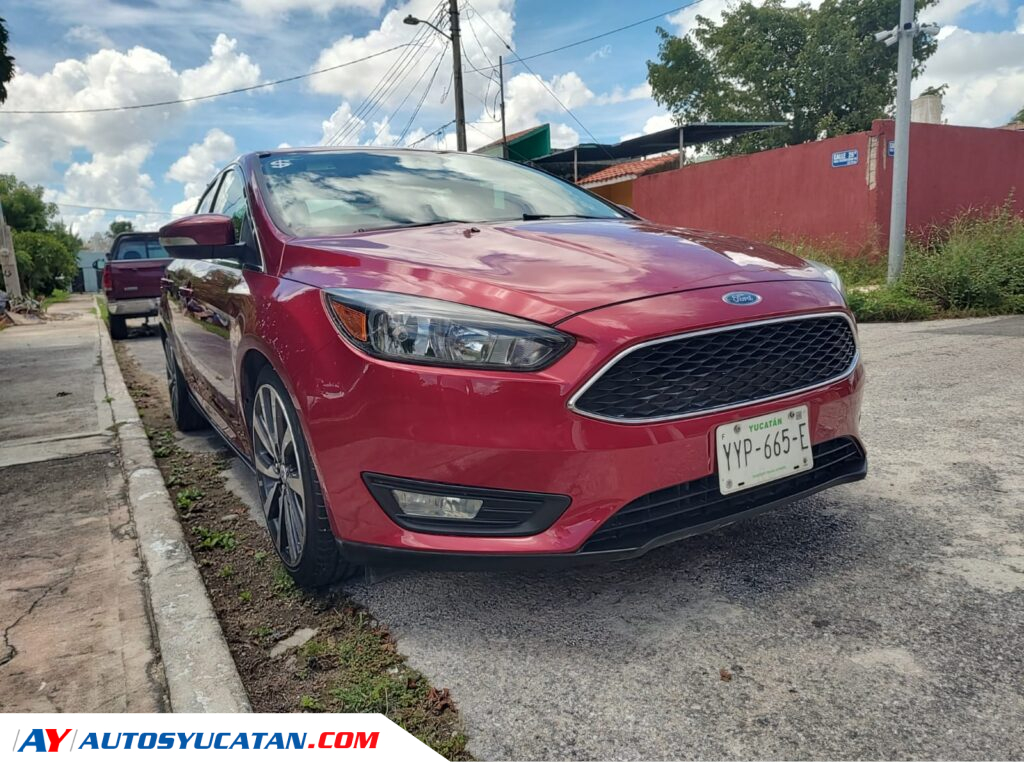 Ford Focus Luxury 2016