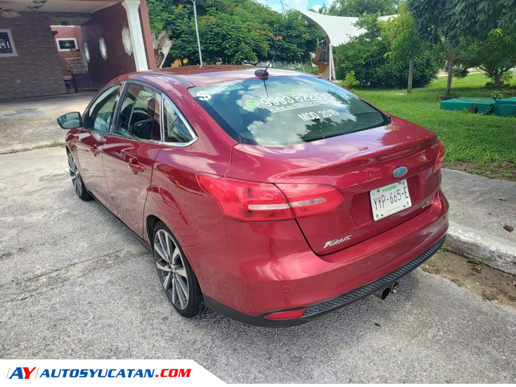 Ford Focus Luxury 2016