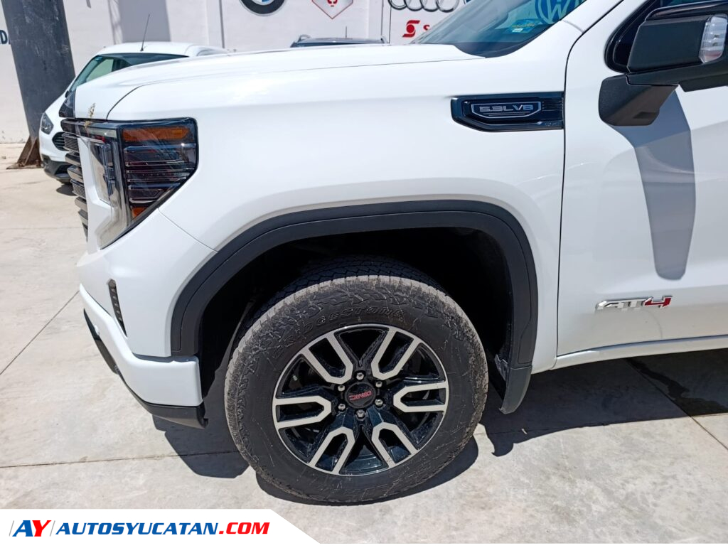 GMC Sierra Doble Cabina 4x4 2023