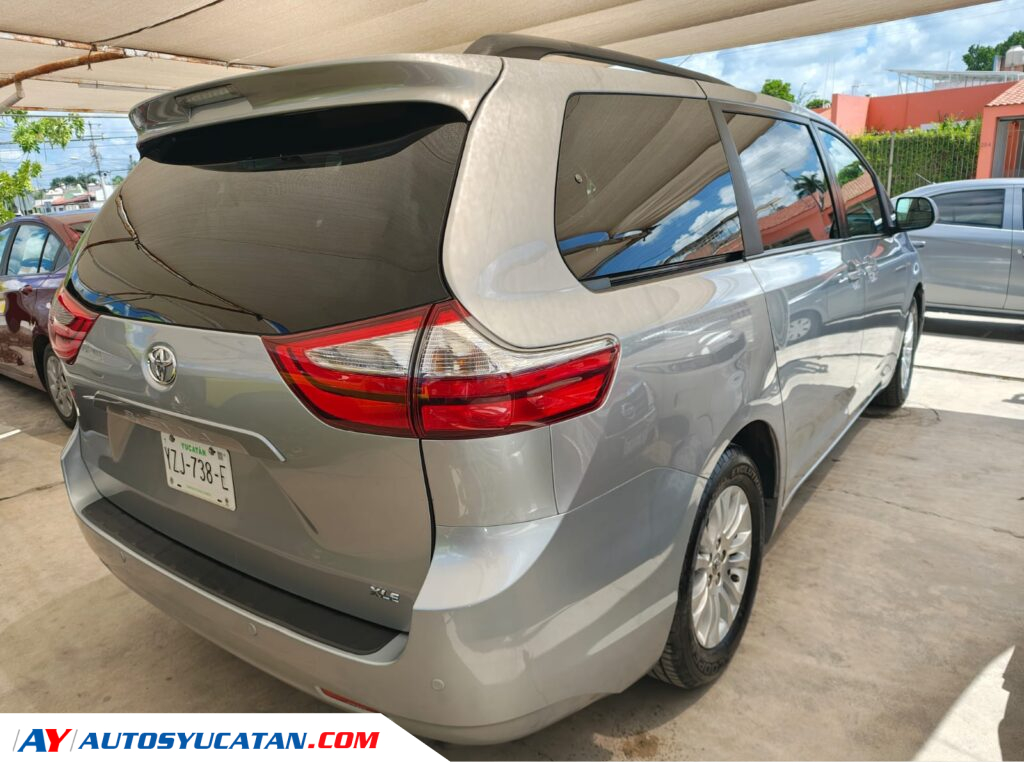 Toyota Sienna XLE 2017 automática