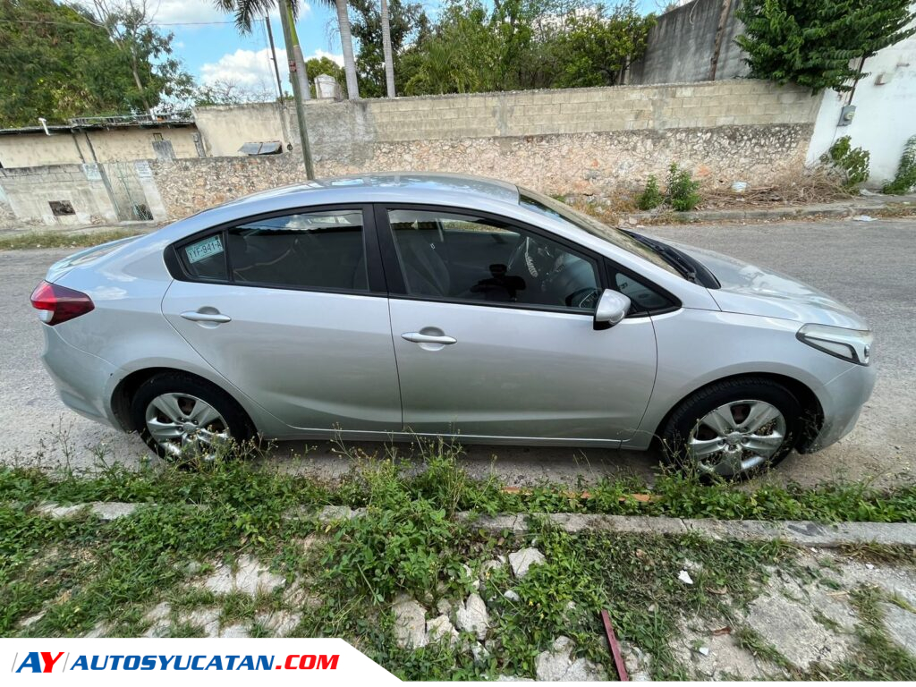 KIA Forte LX 2.0 TM  2017