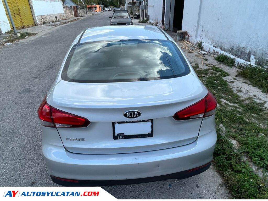 KIA Forte LX 2.0 TM  2017