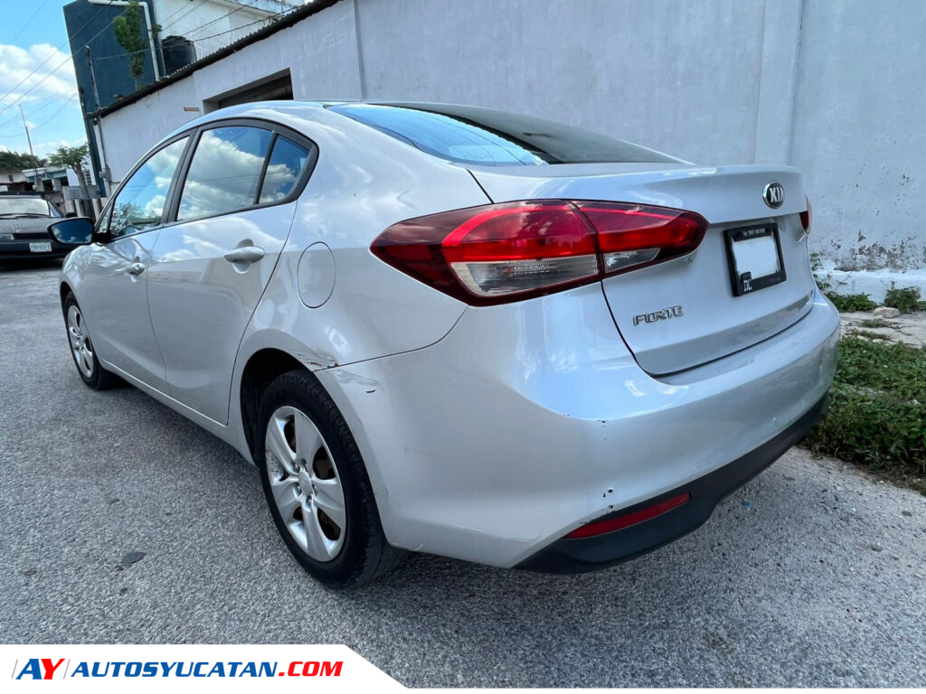 KIA Forte LX 2.0 TM  2017