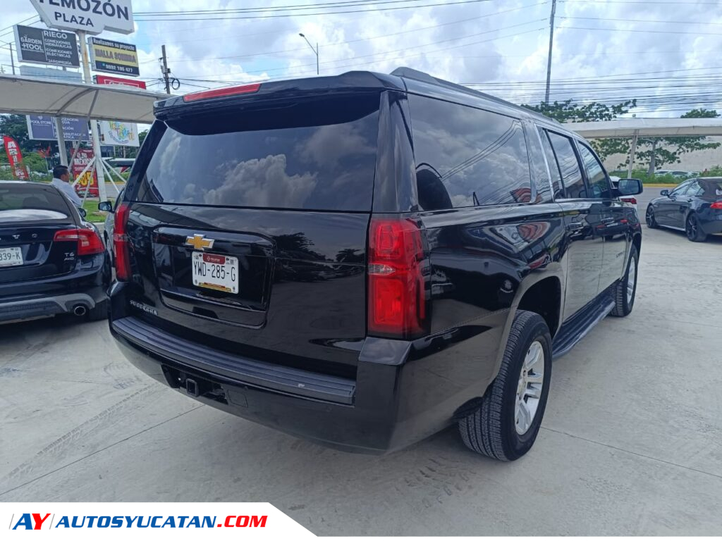 Chevrolet Suburban LS 2015
