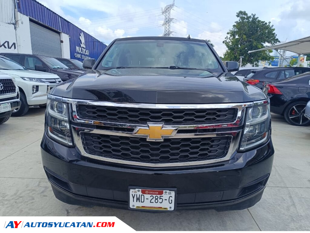 Chevrolet Suburban LS 2015