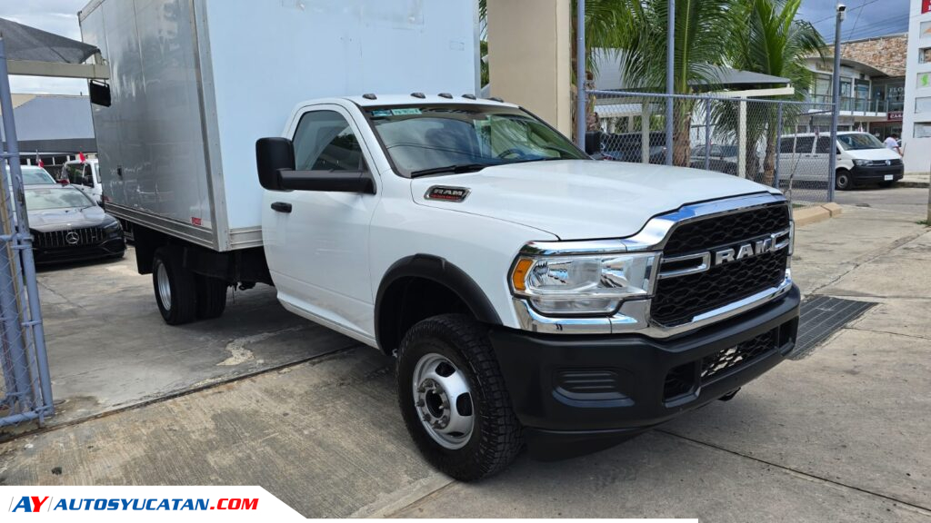 Dodge RAM 4000 2021