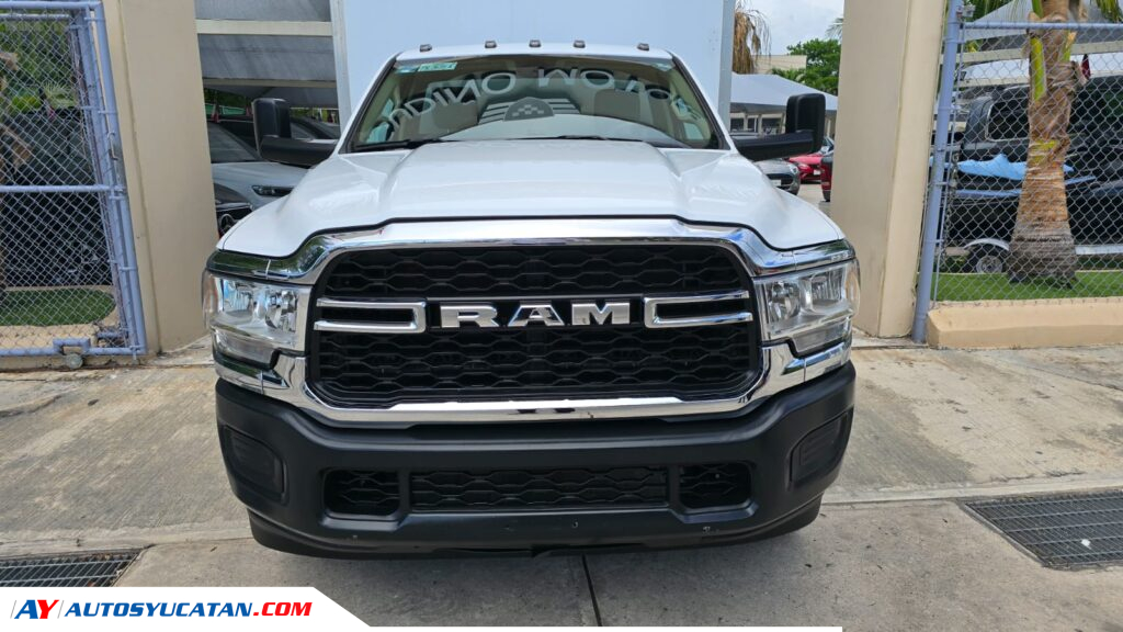 Dodge RAM 4000 2021