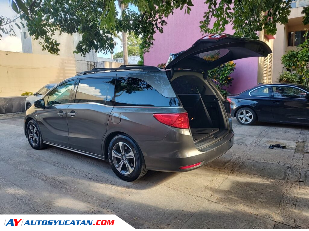 Honda Odyssey  Touring 2018
