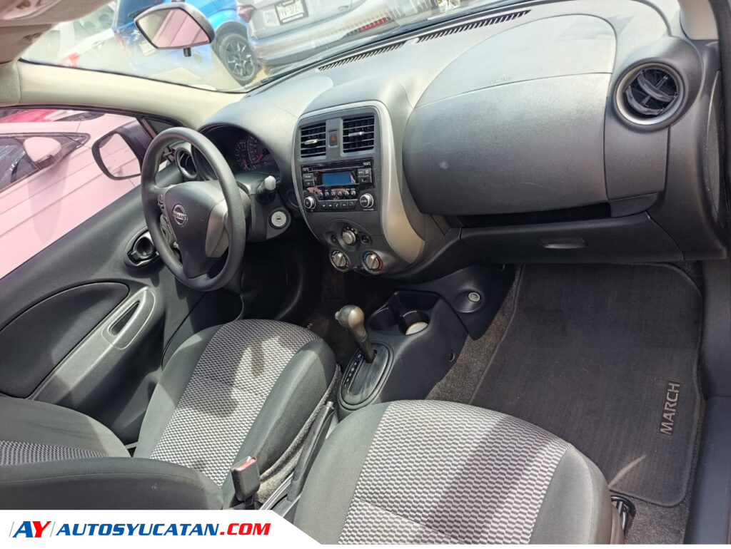 Nissan March Sense Automático 2020