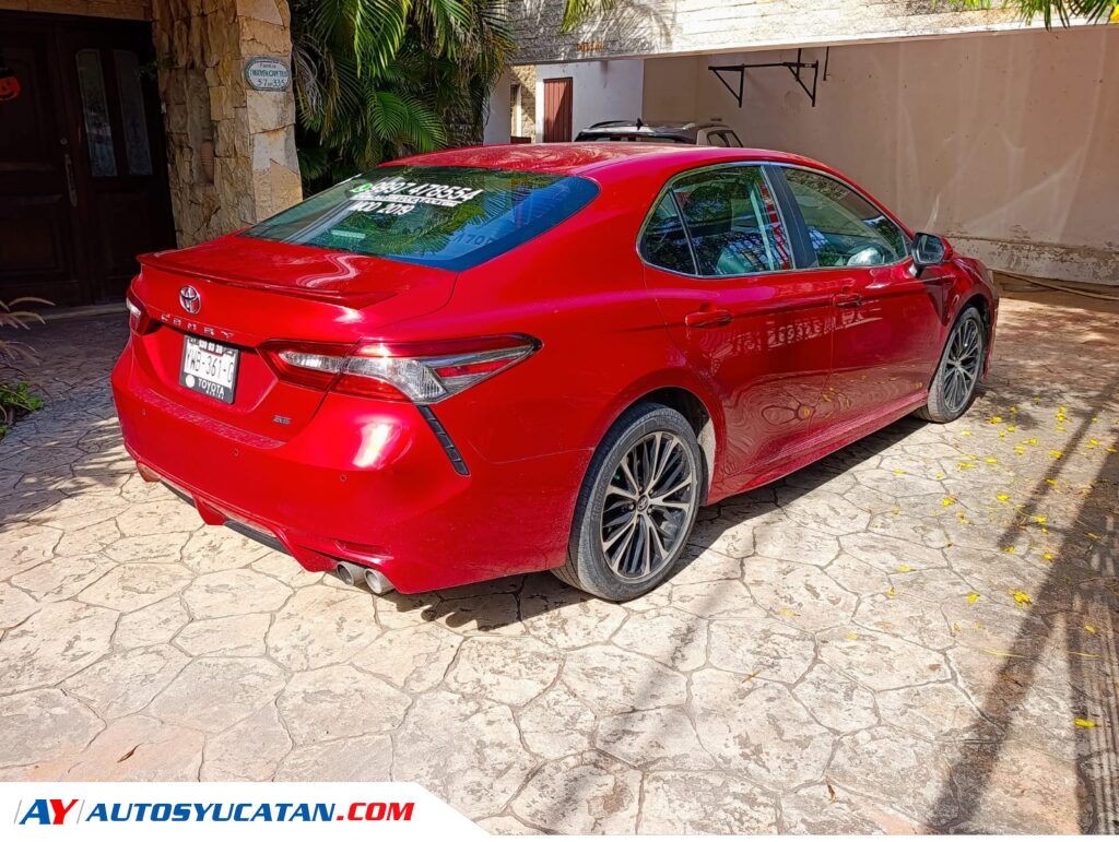 Toyota Camry SE 2019