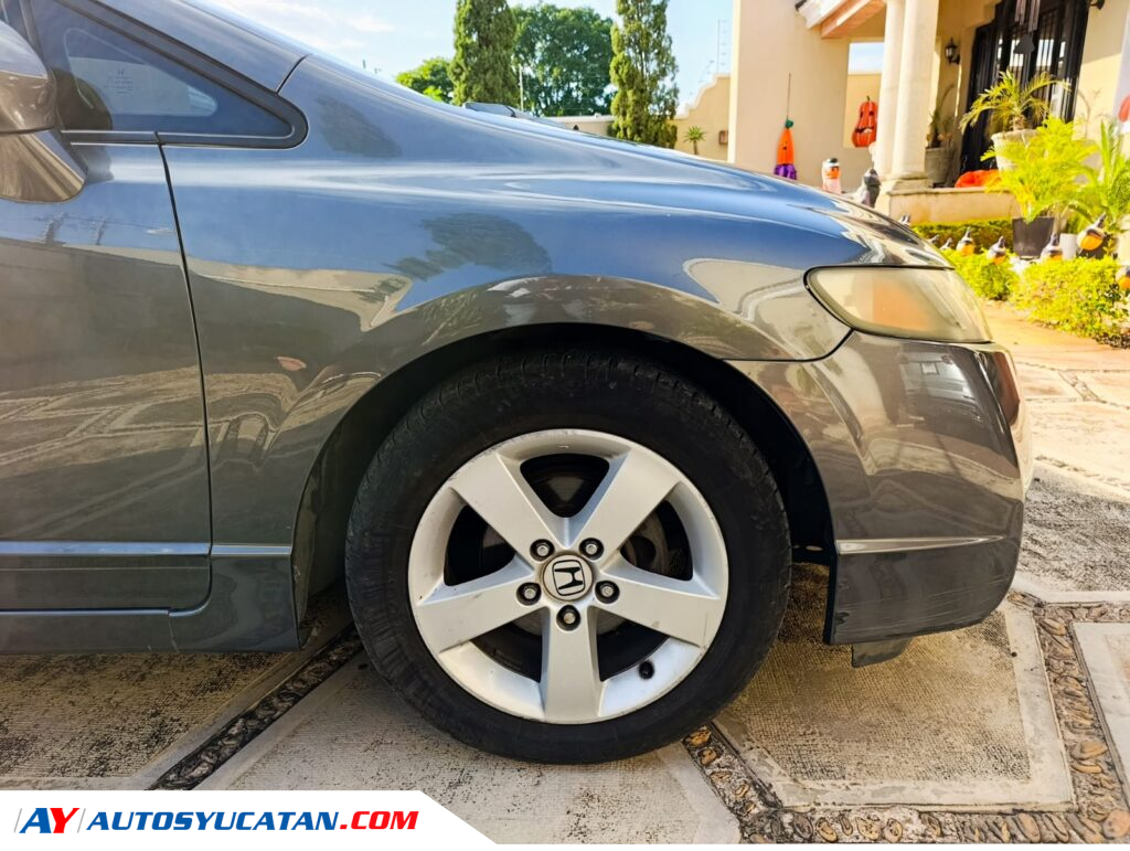 Honda Civic LX Sedan 4 puertas 2011
