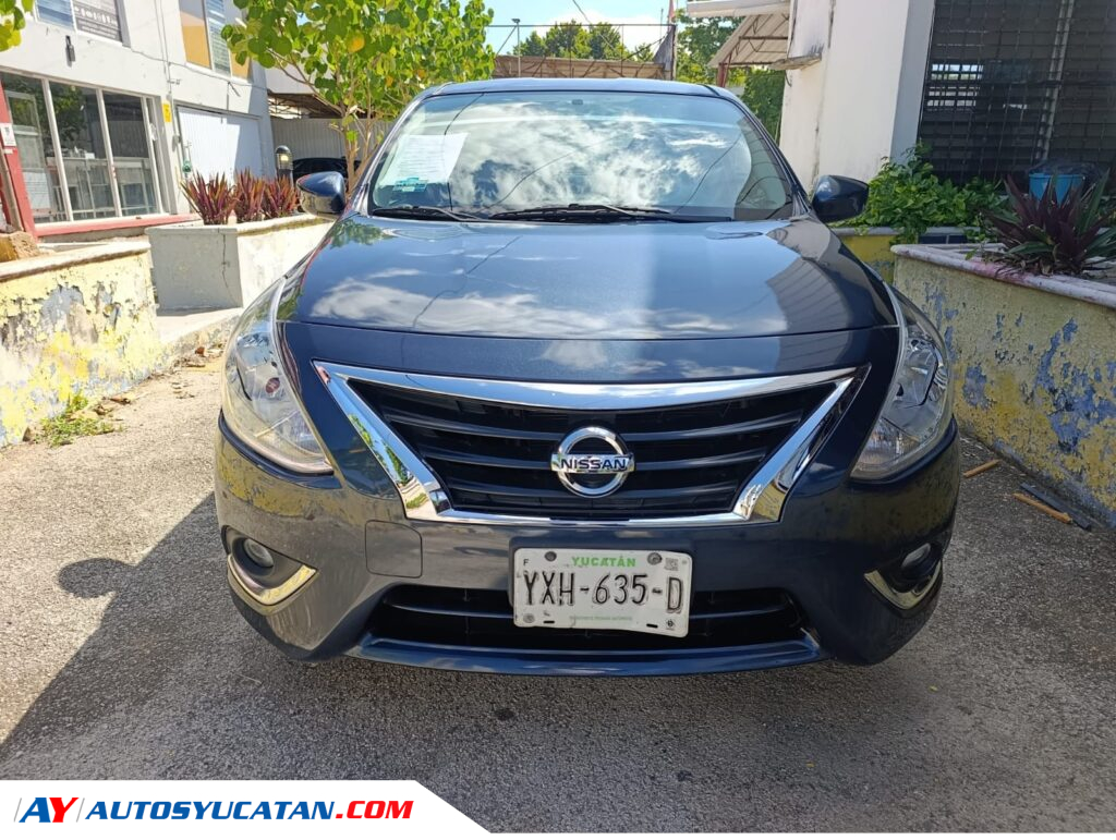Nissan Versa STD 2015