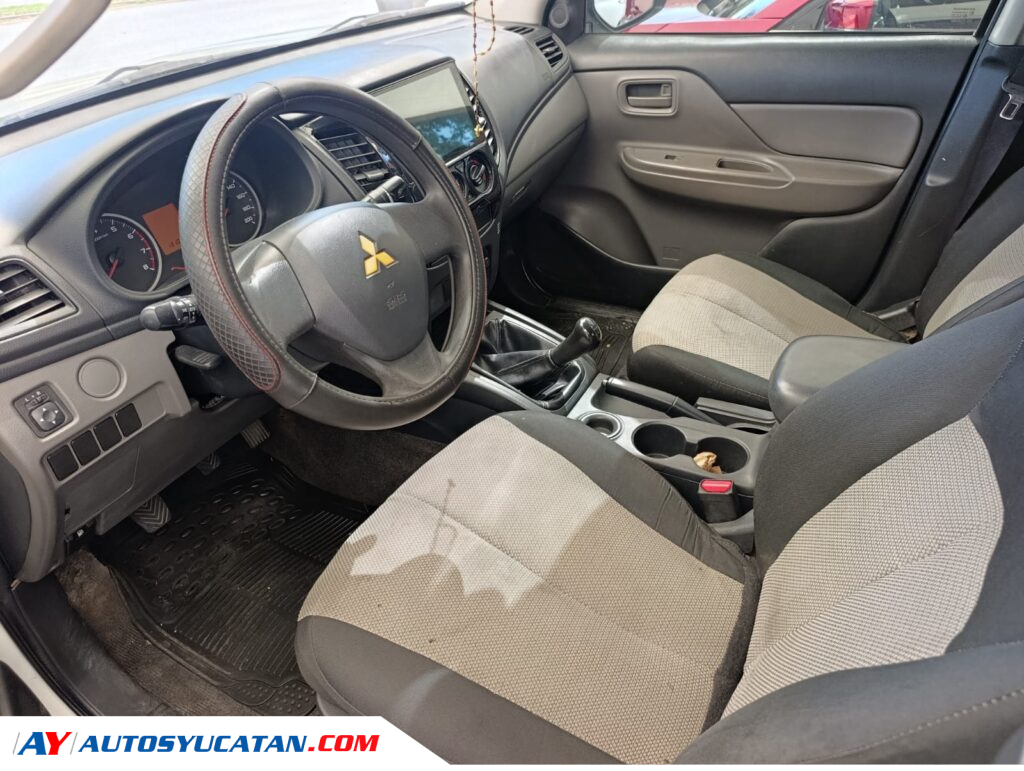 Mitsubishi L200 2016