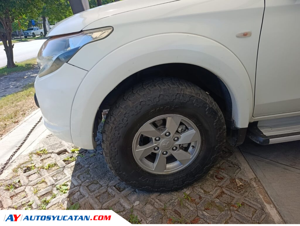 Mitsubishi L200 2016