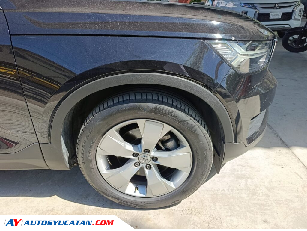 Volvo XC40 Momentum 2021