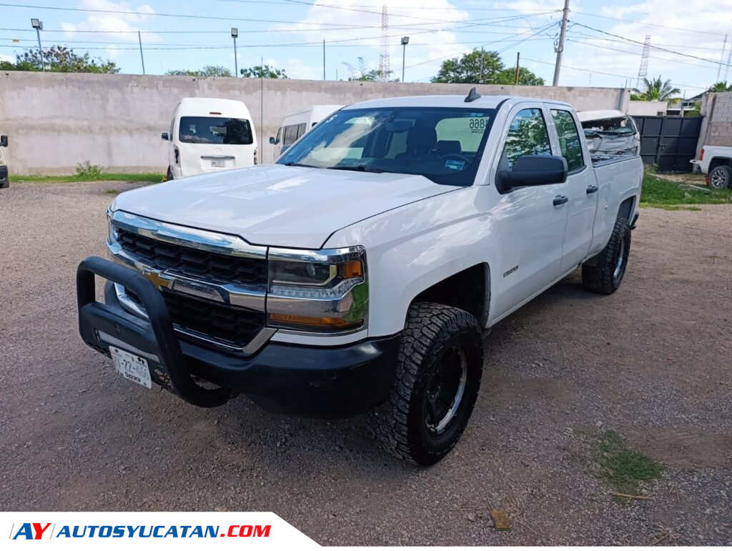 Chevrolet Silverado 2500 Cabina y Media 2017