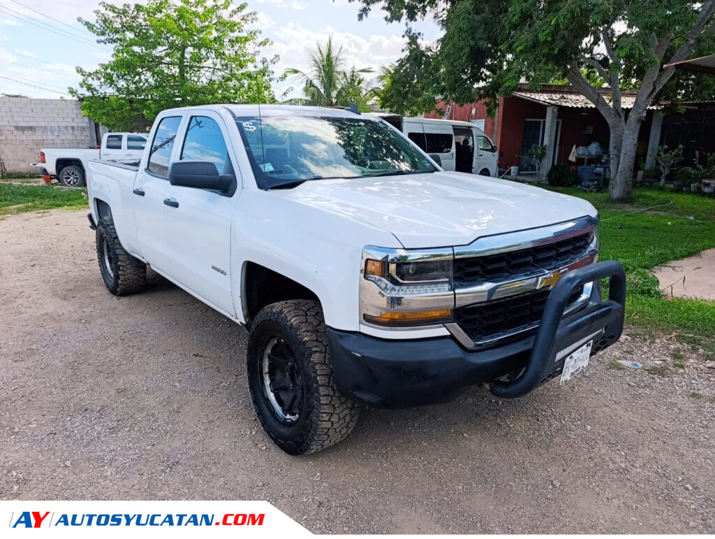 Chevrolet Silverado 2500 Cabina y Media 2017