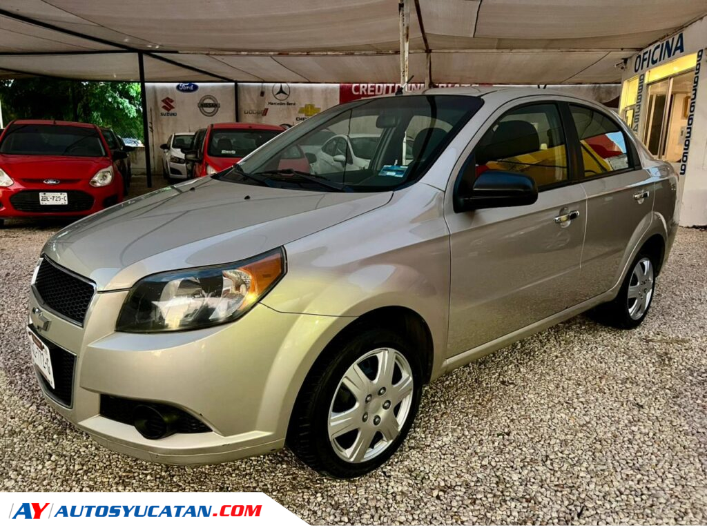 Chevrolet  Aveo LT 2013