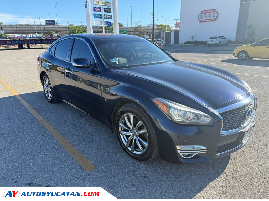 Infiniti Q70