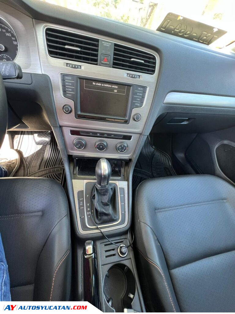 VW CrossGolf 2017 91,000 Km