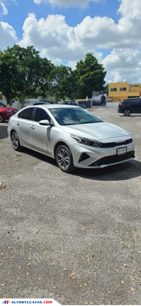 Kia Forte LX Estándar 2024