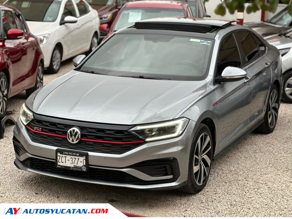 COMO NUEVO VW JETTA GLI 2020