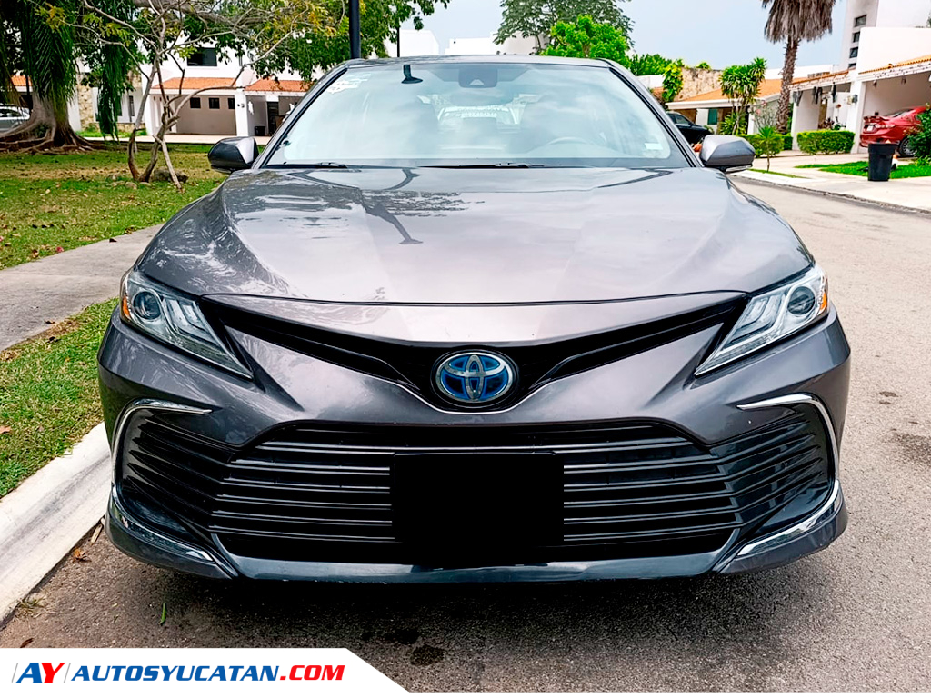 Toyota Camry XLE Hibrido 2022