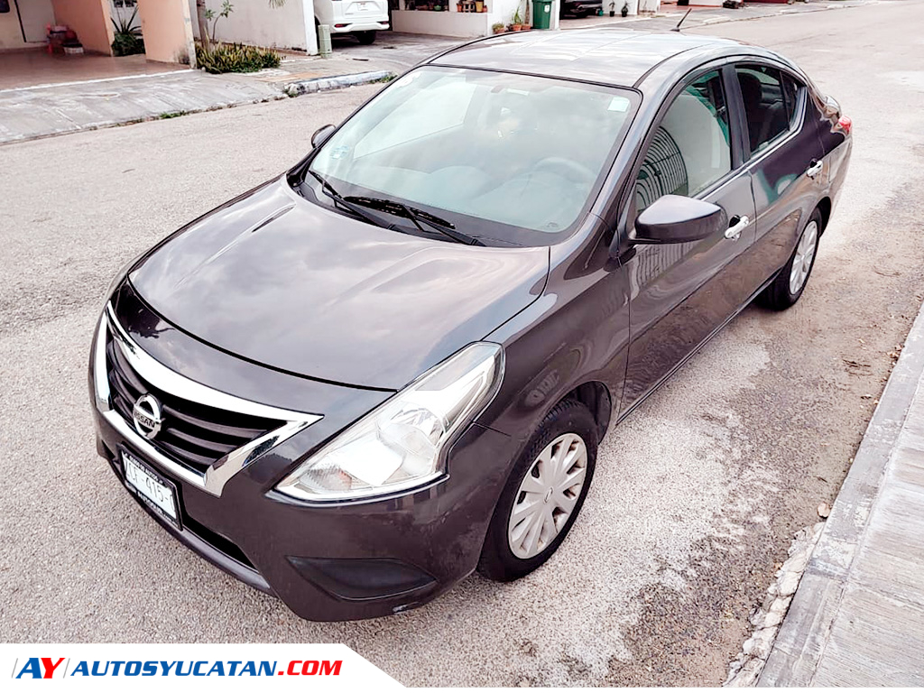 Nissan Versa Sense Estandar 2015