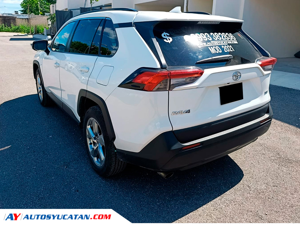 Toyota RAV4 XLE 2021